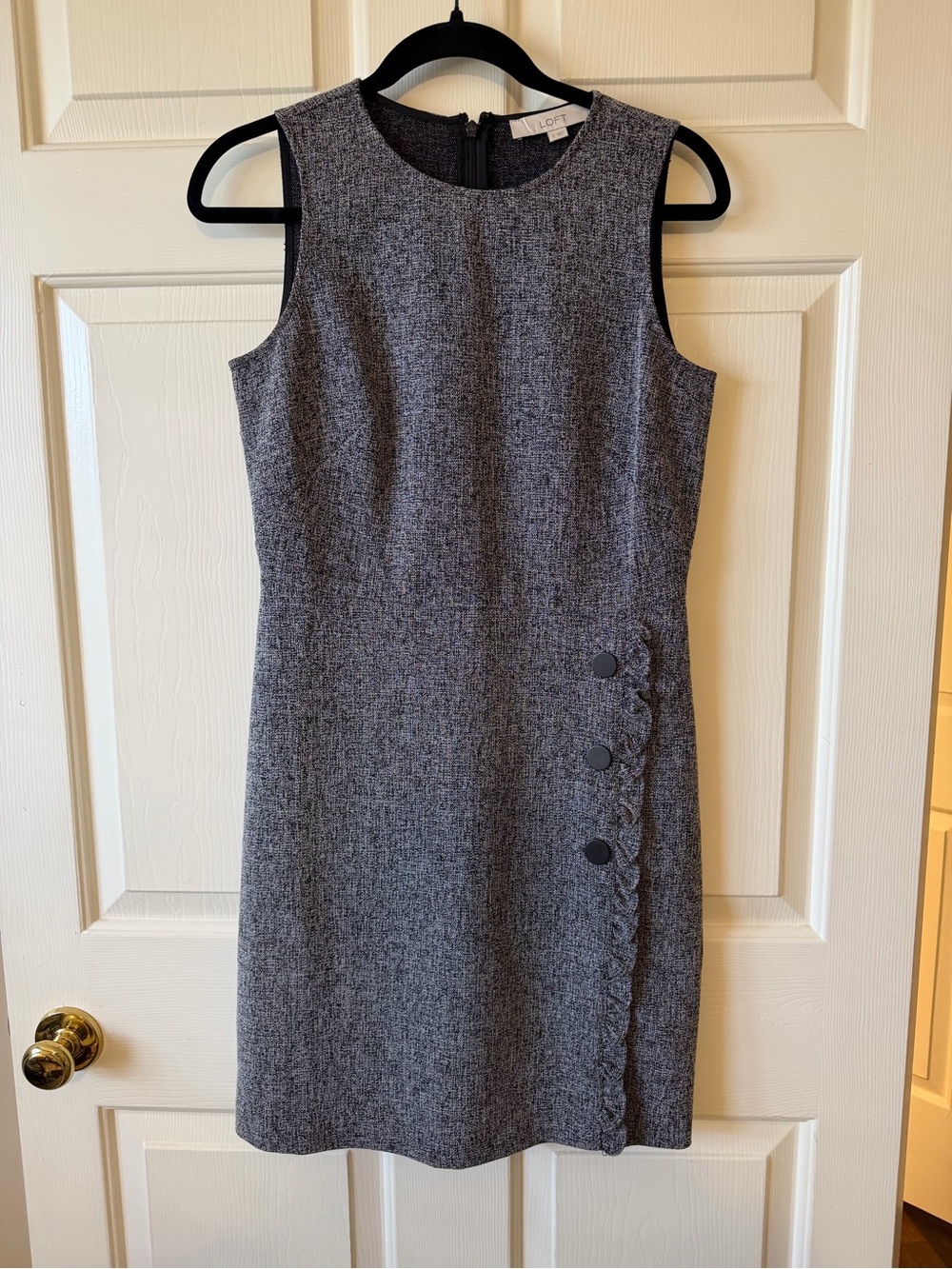 LOFT Gray Sleeveless Tweed Sheath Dress